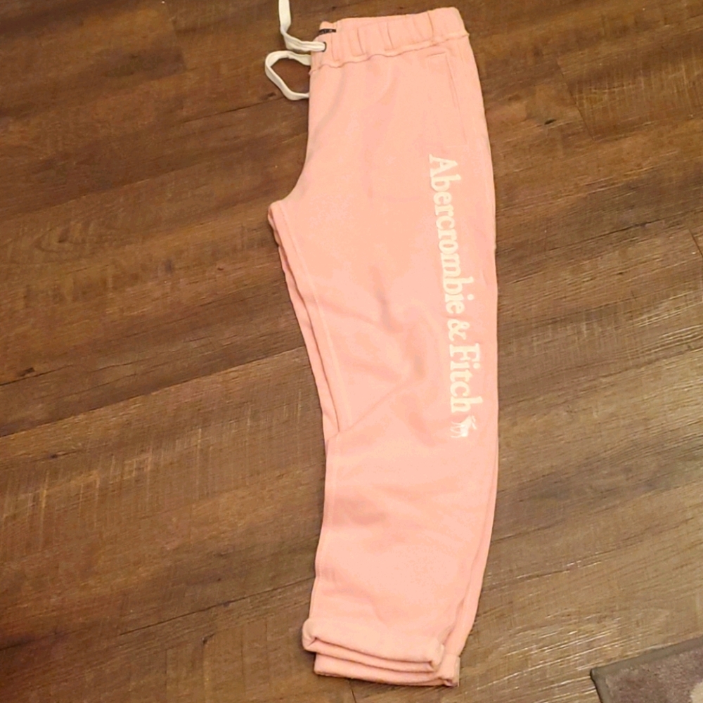 Abercrombie & Fitch crop sweats
